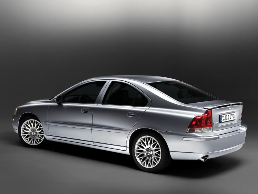  Volvo S60 T5 2007 года  (фото 12 из 17)